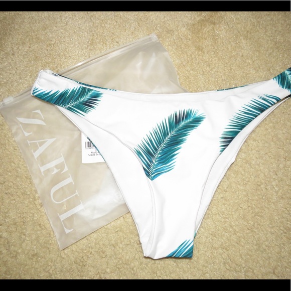 NWOT Leafy Bathing suit bottom - Picture 2 of 7